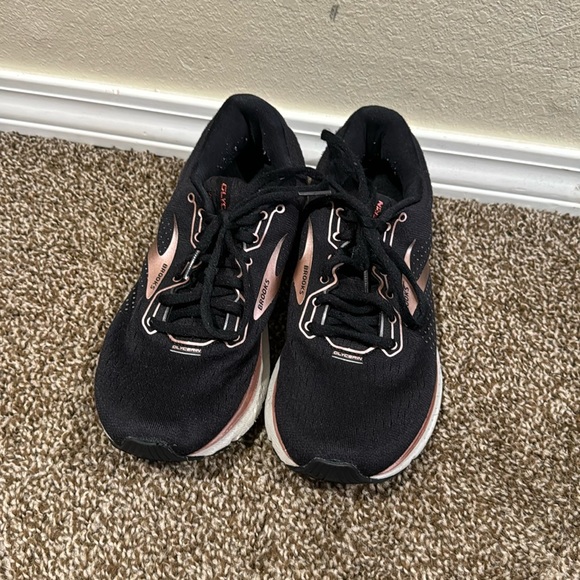 Brooks Shoes - Picture 1 of 3